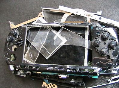 PSP down, iPhone up